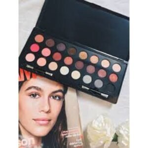 M&M 24 Eyeshadow Palette ( 03 )
