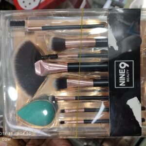 Nine Beauty Brush Set