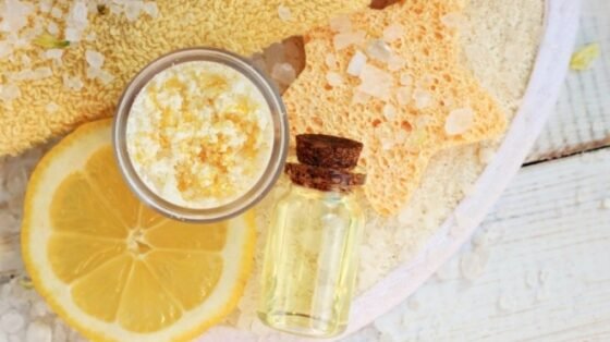 Blog 21 ঠোঁটের কালচে দাগ দূর করার ৫ ঘরোয়া উপায়